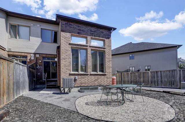 1128 Tischart Crescent, Townhouse with 3 bedrooms, 3 bathrooms and 3 parking in Ottawa ON | Image 22