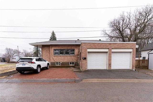 119 Salisbury Ave, House detached with 2 bedrooms, 2 bathrooms and 4 parking in Sault Ste. Marie ON | Image 7