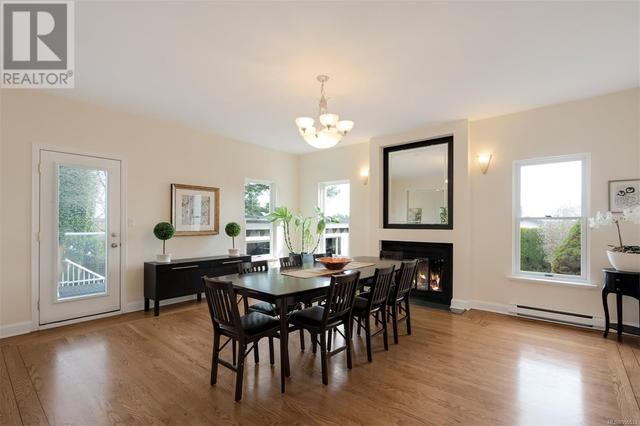244 King George Terr, House detached with 4 bedrooms, 3 bathrooms and 4 parking in Oak Bay BC | Image 14
