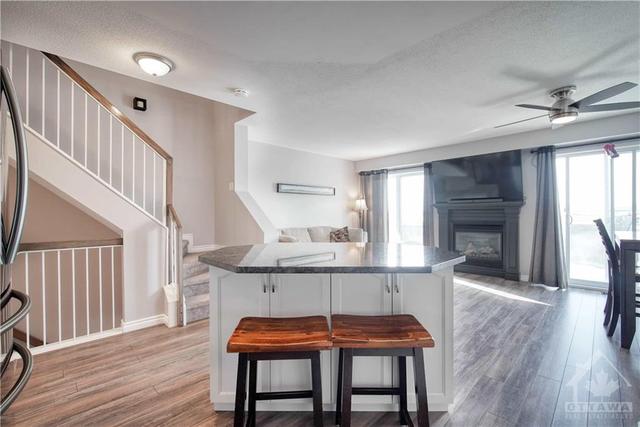 136 Freeport Avenue, Townhouse with 3 bedrooms, 3 bathrooms and 2 parking in Ottawa ON | Image 8