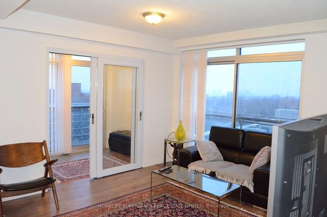 1011 - 15 Maplewood Ave, Condo with 1 bedrooms, 1 bathrooms and 0 parking in Toronto ON | Image 4