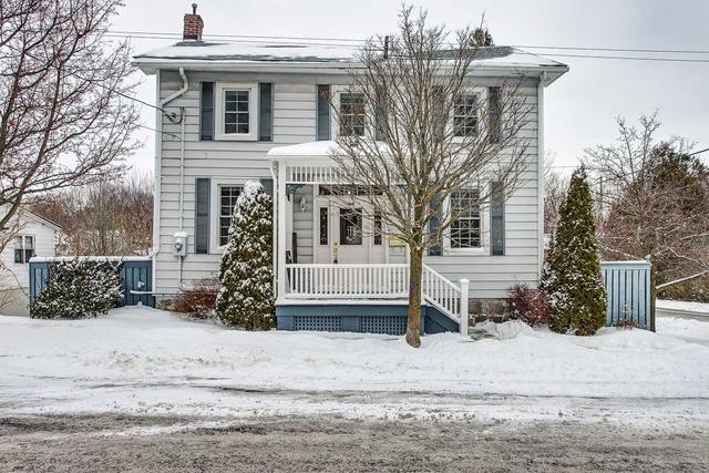 54 Charles St, House detached with 3 bedrooms, 2 bathrooms and 3 parking in Port Hope ON | Image 1