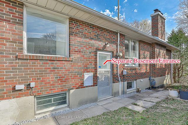81 Maxome Ave, House detached with 3 bedrooms, 2 bathrooms and 5 parking in Toronto ON | Image 14