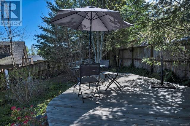 953 Holm Rd, House detached with 4 bedrooms, 3 bathrooms and 4 parking in Campbell River BC | Image 52