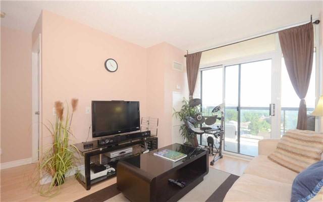 839 - 18 Mondeo Dr, Condo with 1 bedrooms, 1 bathrooms and 1 parking in Toronto ON | Image 4