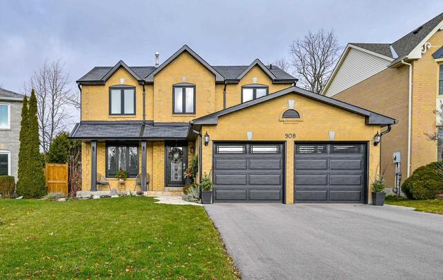 908 Mount Allan Ave, House detached with 4 bedrooms, 3 bathrooms and 6 parking in Oshawa ON | Card Image