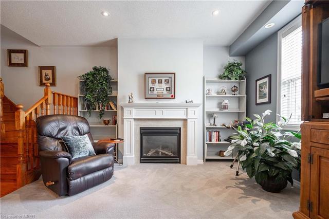 76 Compass Way, House attached with 2 bedrooms, 1 bathrooms and 3 parking in Mississauga ON | Image 11