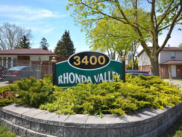 unit 17 - 3400 Rhonda Valley Blvd, Townhouse with 4 bedrooms, 2 bathrooms and 2 parking in Mississauga ON | Image 1