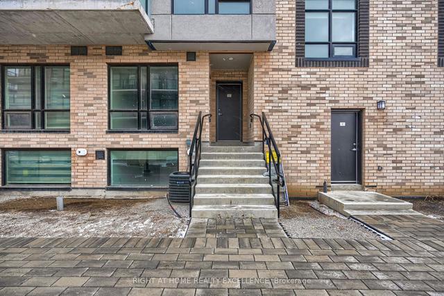 2 - 861 Sheppard Ave W, Townhouse with 2 bedrooms, 3 bathrooms and 1 parking in Toronto ON | Image 12