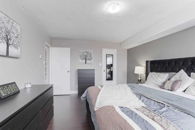 1507 - 3700 Kaneff Cres, Condo with 2 bedrooms, 2 bathrooms and 1 parking in Mississauga ON | Image 11