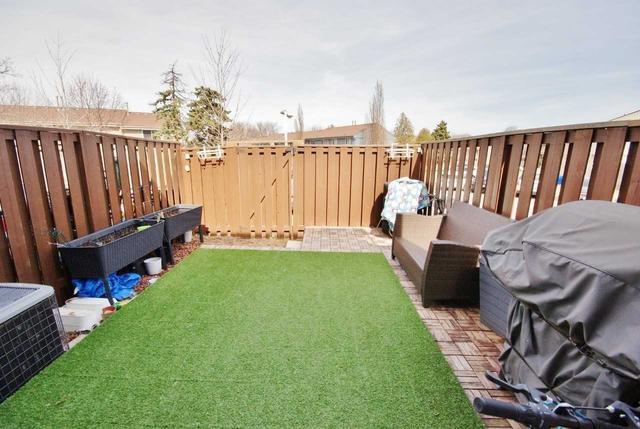 28 - 6699 Falconer Dr, Townhouse with 3 bedrooms, 2 bathrooms and 1 parking in Mississauga ON | Image 4