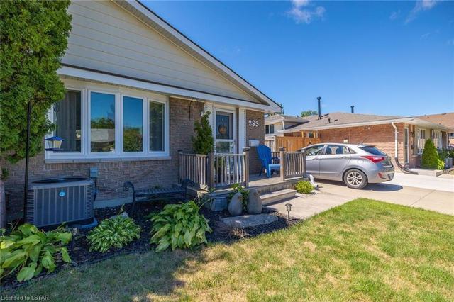 283 Trudeau Drive, House semidetached with 4 bedrooms, 2 bathrooms and 5 parking in Sarnia ON | Image 22
