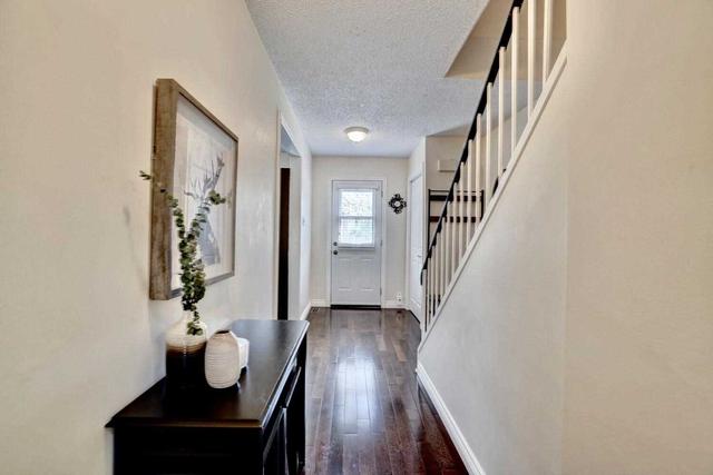 157 - 1055 Shawnmarr Rd, Townhouse with 3 bedrooms, 2 bathrooms and 2 parking in Mississauga ON | Image 4