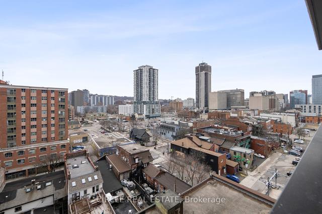 1007 - 1 Jarvis St, Condo with 1 bedrooms, 2 bathrooms and 0 parking in Hamilton ON | Image 16