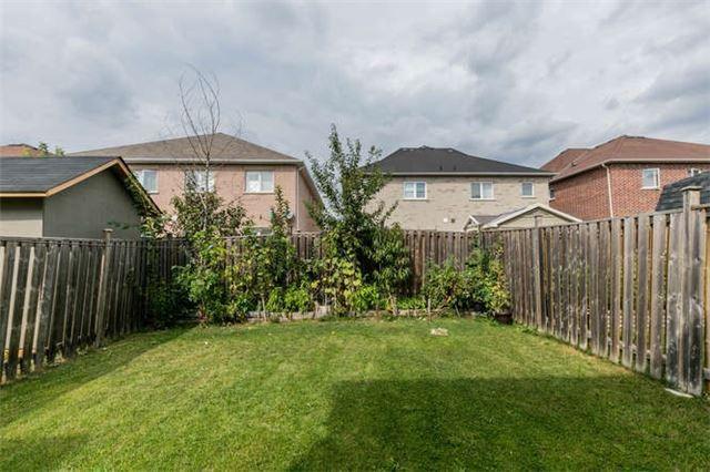 46 Ozner Cres, House semidetached with 4 bedrooms, 3 bathrooms and 4 parking in Vaughan ON | Image 18