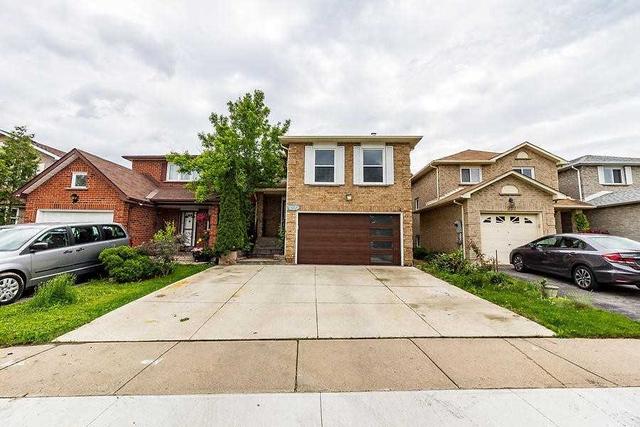 230 Lech Walesa Dr, House detached with 3 bedrooms, 4 bathrooms and 6 parking in Mississauga ON | Image 1