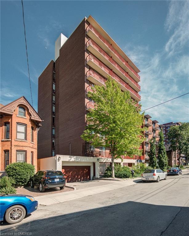 804 - 141 Catharine Street S, House attached with 1 bedrooms, 1 bathrooms and null parking in Hamilton ON | Image 1