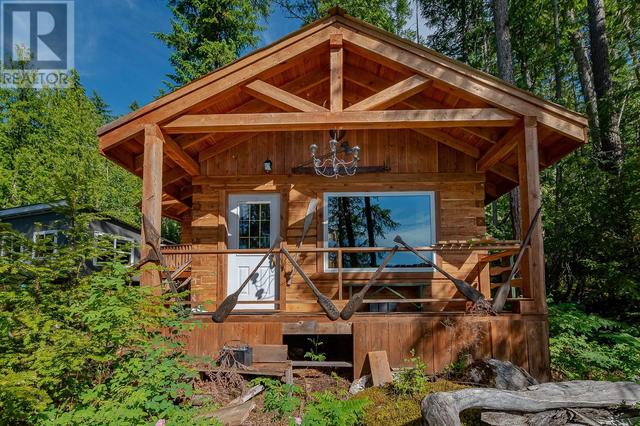 lot 1 Pete Martin Bay, House detached with 8 bedrooms, 1 bathrooms and null parking in Columbia Shuswap E BC | Image 35