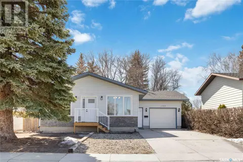 123 Stechishin Crescent, House detached with 5 bedrooms, 3 bathrooms and null parking in Saskatoon SK | Card Image