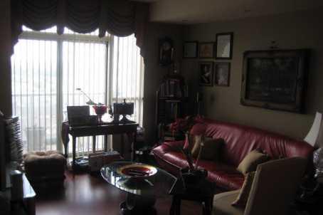 lph5 - 50 Disera Dr, Condo with 1 bedrooms, 2 bathrooms and 2 parking in Vaughan ON | Image 2