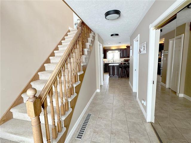 690 17th Street Crescent, House detached with 4 bedrooms, 3 bathrooms and 6 parking in Hanover ON | Image 38