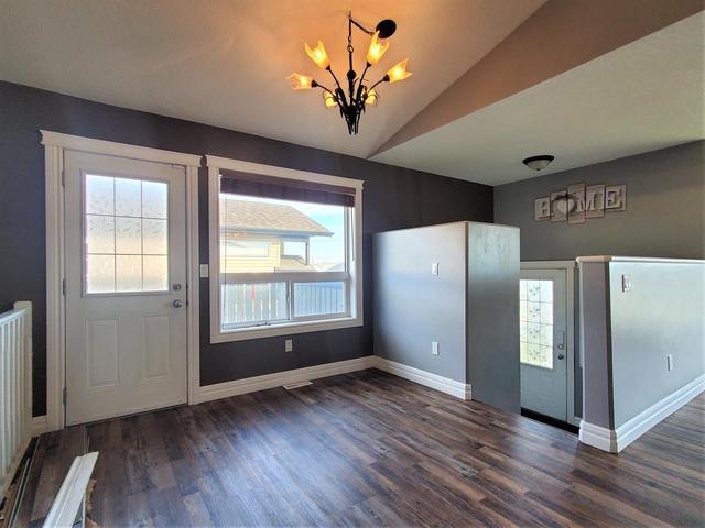 10416 98a Street, House detached with 4 bedrooms, 3 bathrooms and 5 parking in Grande Prairie County No. 1 AB | Image 6