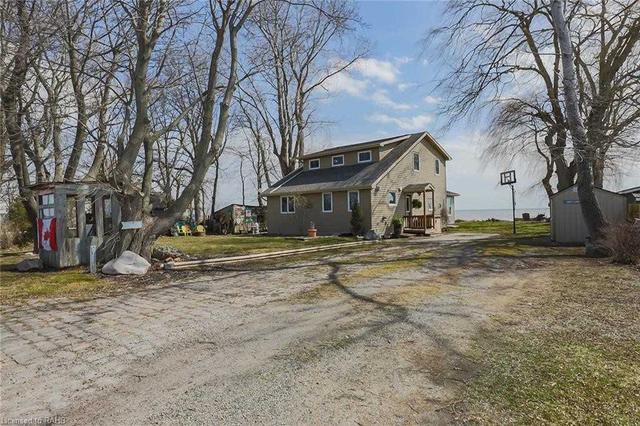18444 Erie Shore Dr, House detached with 3 bedrooms, 2 bathrooms and 4 parking in Chatham Kent ON | Image 12