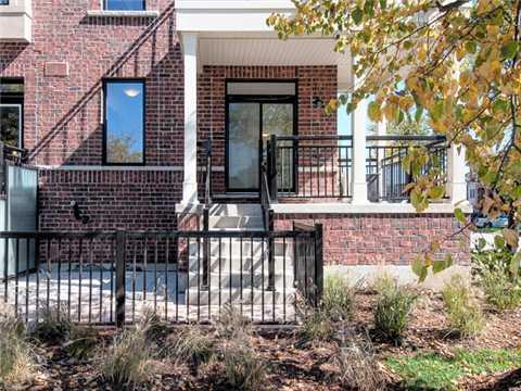 th# 129 - 50 Carnation Ave, Townhouse with 2 bedrooms, 3 bathrooms and 1 parking in Toronto ON | Image 2