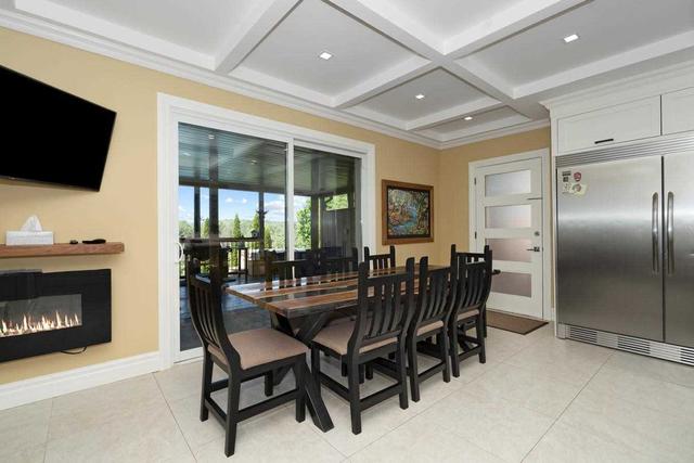 21 George Cres, House detached with 4 bedrooms, 4 bathrooms and 16 parking in Caledon ON | Image 4