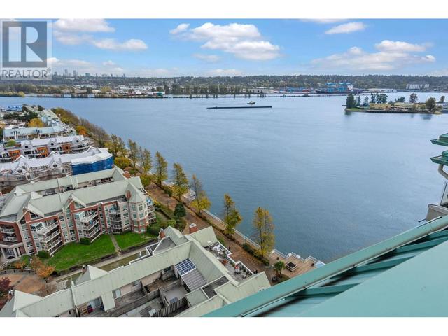 1901 - 1250 Quayside Drive, Condo with 4 bedrooms, 3 bathrooms and 2 parking in New Westminster BC | Image 39