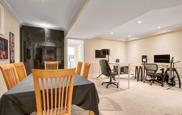 104 Ulster Dr, House detached with 4 bedrooms, 5 bathrooms and 6 parking in Oakville ON | Image 35