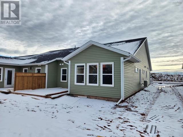 62 Community Way, House semidetached with 2 bedrooms, 2 bathrooms and null parking in Windsor NS | Image 3