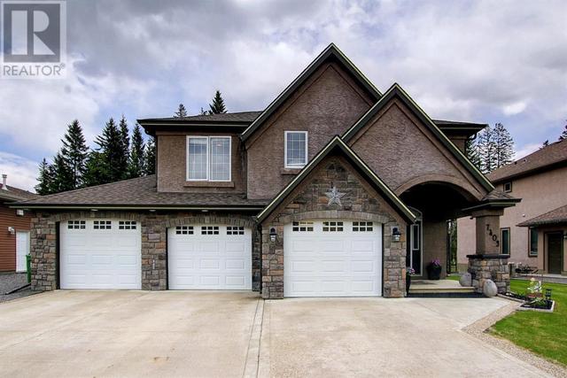 7403 61 Street, House detached with 4 bedrooms, 3 bathrooms and 4 parking in Rocky Mountain House AB | Image 1