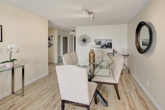 1003 - 25 Agnes St, Condo with 1 bedrooms, 1 bathrooms and 1 parking in Mississauga ON | Image 3