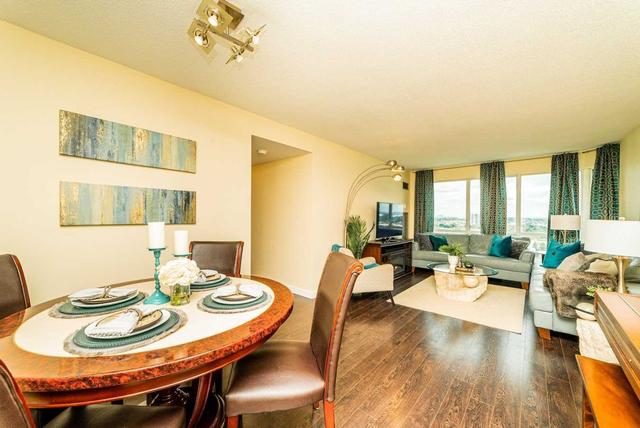 1712 - 18 Lee Centre Dr, Condo with 3 bedrooms, 2 bathrooms and 2 parking in Toronto ON | Image 3