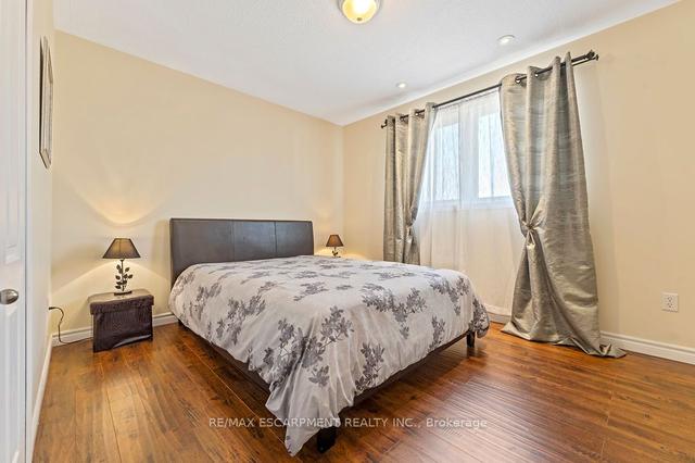 52 Whiterock Ave, House detached with 3 bedrooms, 3 bathrooms and 6 parking in Hamilton ON | Image 17