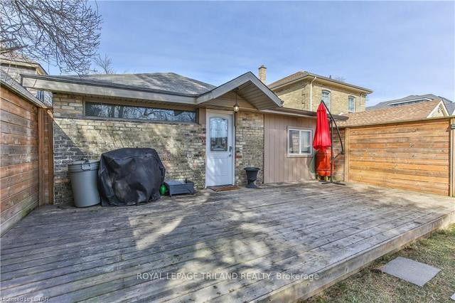 785 Queens Ave, House detached with 3 bedrooms, 2 bathrooms and 2 parking in London ON | Image 33