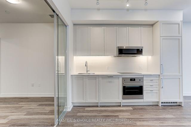721 - 250 Lawrence Ave W, Condo with 2 bedrooms, 2 bathrooms and 1 parking in Toronto ON | Image 3