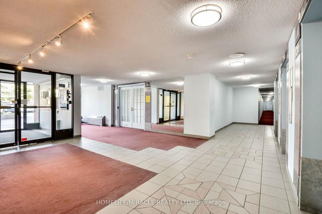 410 - 25 Kensington Rd, Condo with 2 bedrooms, 1 bathrooms and 1 parking in Brampton ON | Image 23