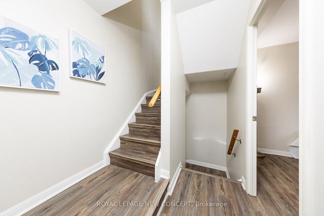 330 - 26 Douro St, Townhouse with 2 bedrooms, 2 bathrooms and 0 parking in Toronto ON | Image 9