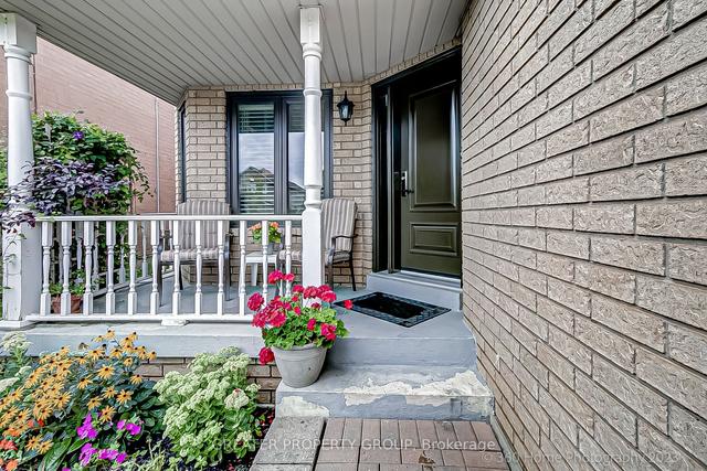 80 Banington Cres, House detached with 4 bedrooms, 3 bathrooms and 4 parking in Brampton ON | Image 12