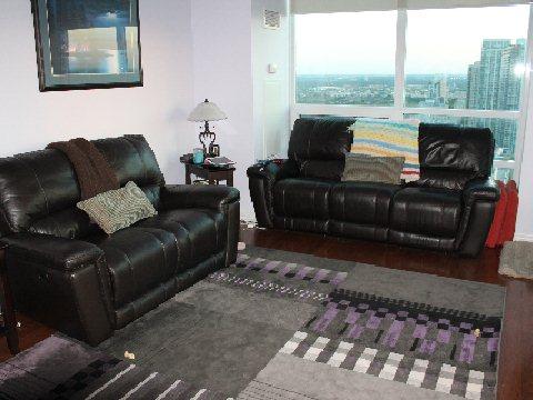 3708 - 208 Enfield Pl, Condo with 2 bedrooms, 2 bathrooms and 1 parking in Mississauga ON | Image 2