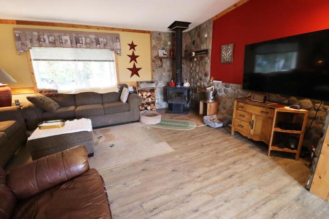 3474 Davy Road, House detached with 2 bedrooms, 2 bathrooms and null parking in Kootenay Boundary D BC | Image 14