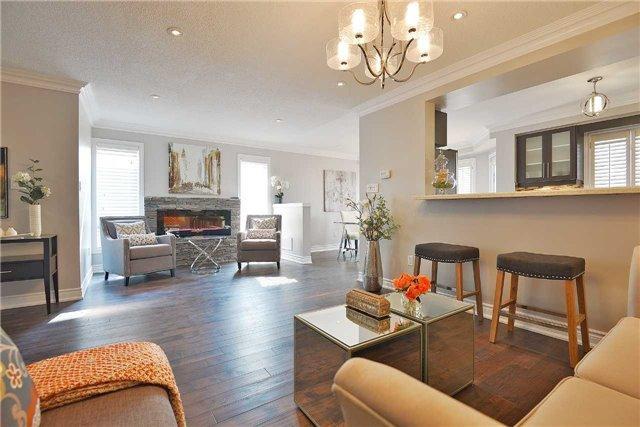 1495 Warbler Rd, House semidetached with 3 bedrooms, 4 bathrooms and 4 parking in Oakville ON | Image 4
