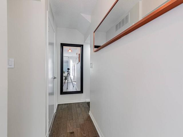 805 - 5 Everson Dr, Townhouse with 2 bedrooms, 2 bathrooms and 1 parking in Toronto ON | Image 6