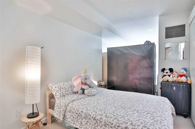 404 - 208 Queens Quay W, Condo with 1 bedrooms, 2 bathrooms and 1 parking in Toronto ON | Image 15