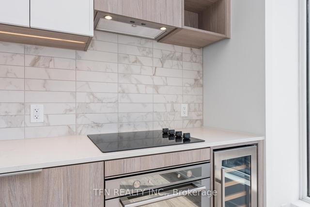 1121 - 2020 Bathurst St, Condo with 3 bedrooms, 2 bathrooms and 1 parking in Toronto ON | Image 21