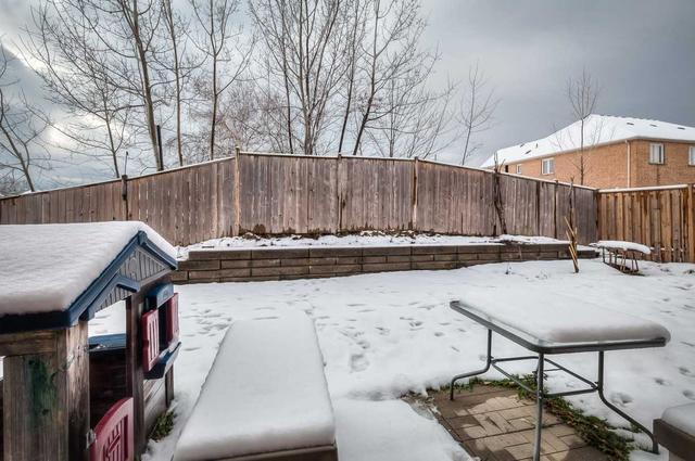 29 Belanger Cres, House attached with 4 bedrooms, 4 bathrooms and 2 parking in Toronto ON | Image 24