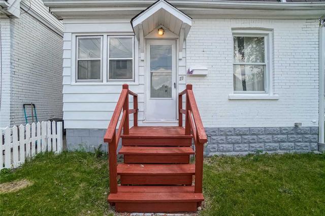 27 East 27th St, House detached with 3 bedrooms, 1 bathrooms and 1 parking in Hamilton ON | Image 12