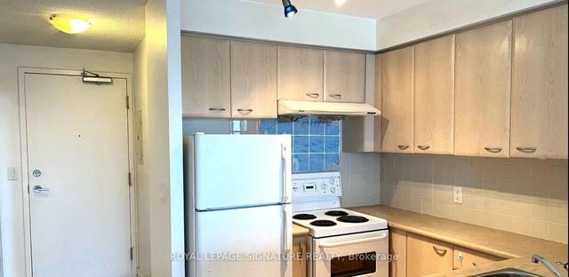 1702 - 38 Lee Centre Dr, Condo with 1 bedrooms, 1 bathrooms and 1 parking in Toronto ON | Image 6